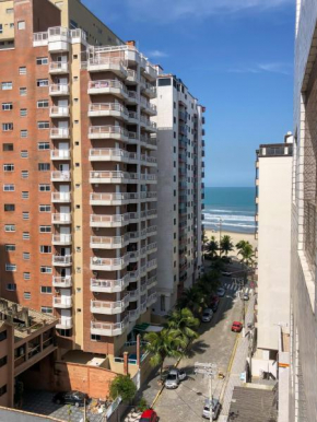 Apt 2 dorm na quadra da praia Ocian - Praia Grande SP